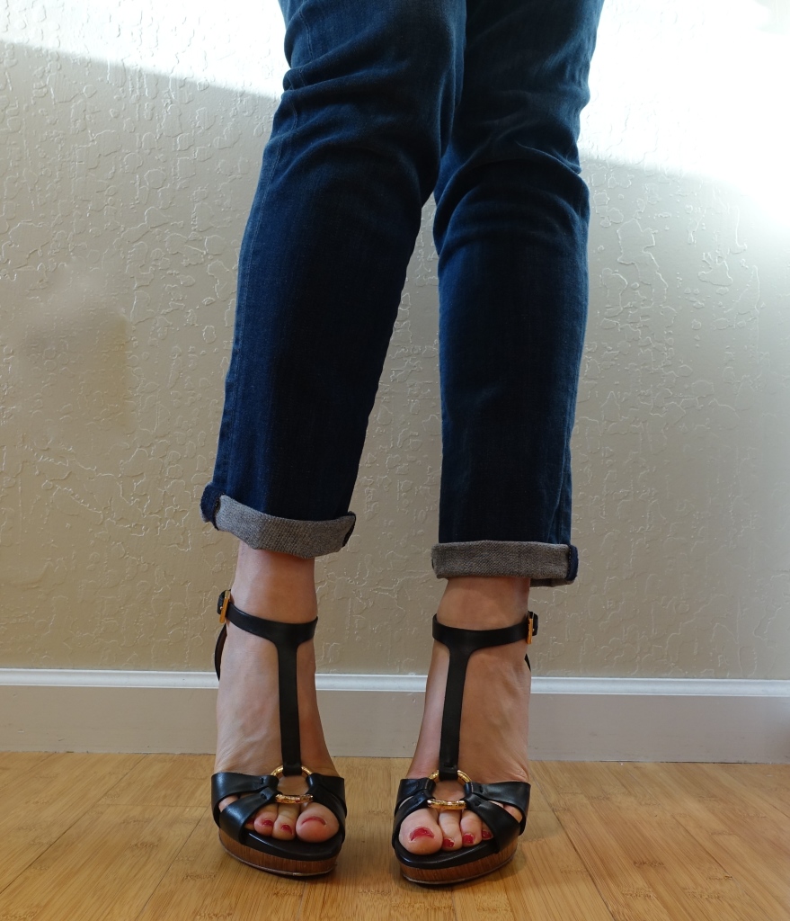 Trend alert rolled up jeans.