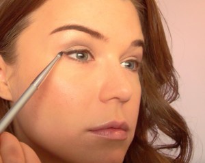 Winged eyeliner application