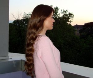 Julia with curly hair
