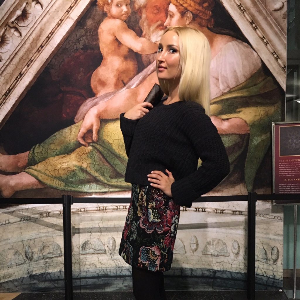 Liliya's ootd for Michelangelo's Sistine Chapel exhibit