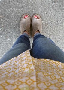 Wear skinny jeans with a man's shirt