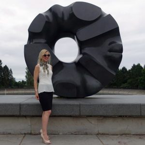 Styling that boring work skirt with summery pieces